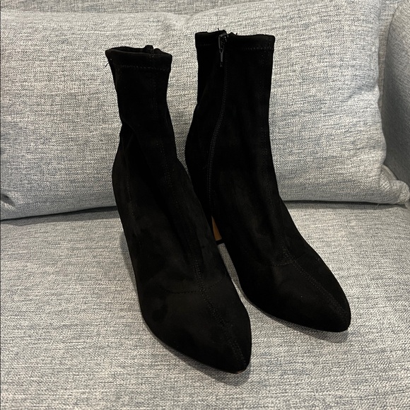 Steven Lieve Black Suede Pointed-Toe Sock Boots - Picture 8 of 11
